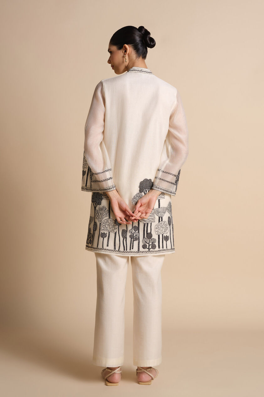 Guadalupe Hand-embroidered Kantha Mul Co-ord - Ivory, Ivory, image 2